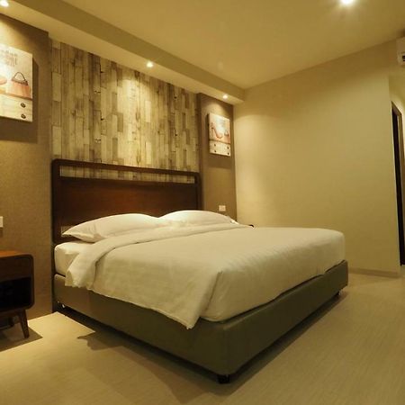 De Boutique Style Hotel Malang Exterior foto